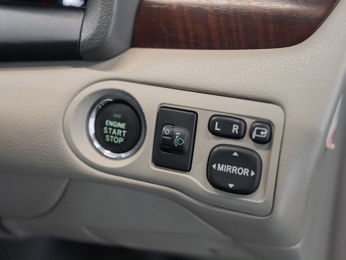 Toyota Premio 2011 - фото автомобиля