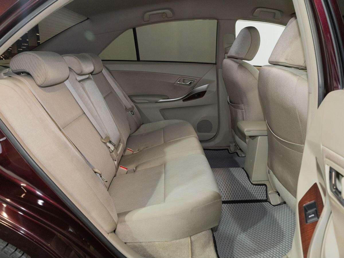 Toyota Premio 2011 - фото автомобиля