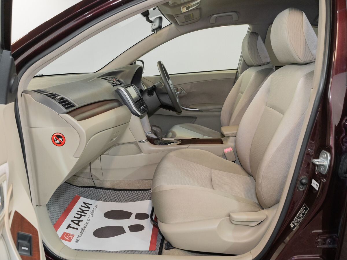 Toyota Premio 2011 - фото автомобиля