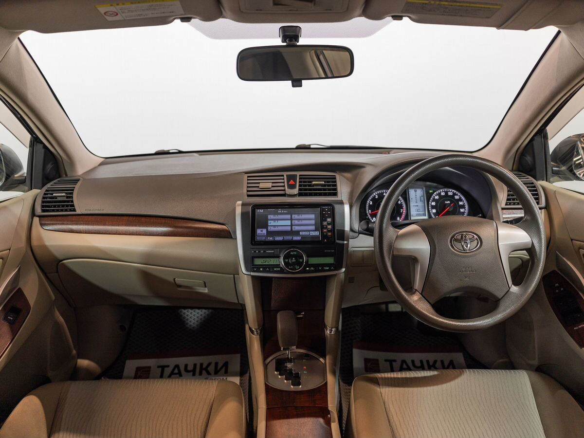 Toyota Premio 2011 - фото автомобиля