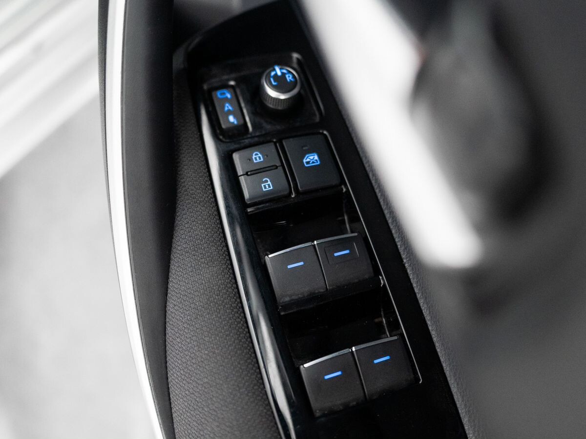 Toyota Corolla 2019 - фото автомобиля