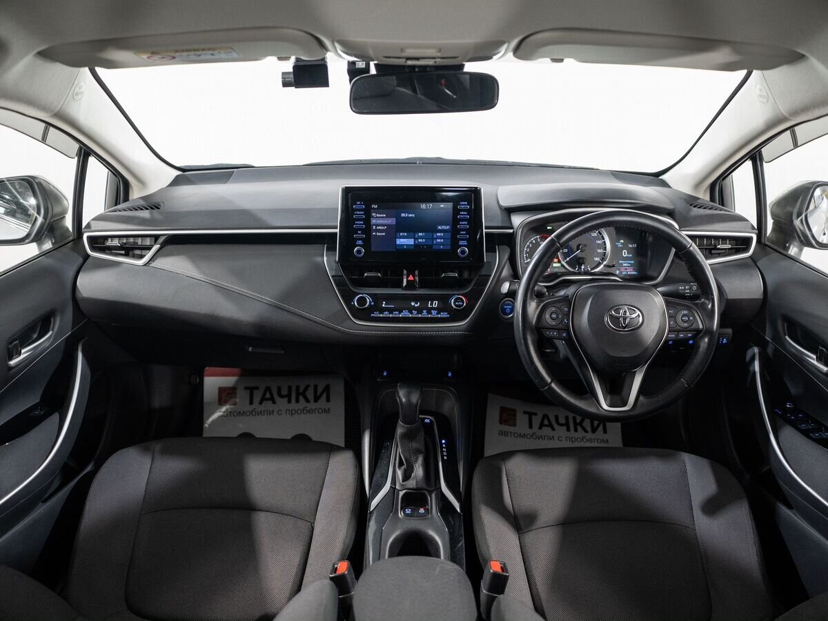 Toyota Corolla 2019 - фото автомобиля