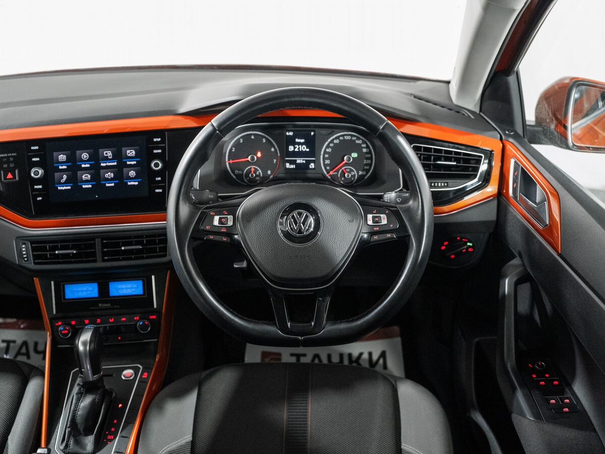 Volkswagen Polo 2018 - фото автомобиля