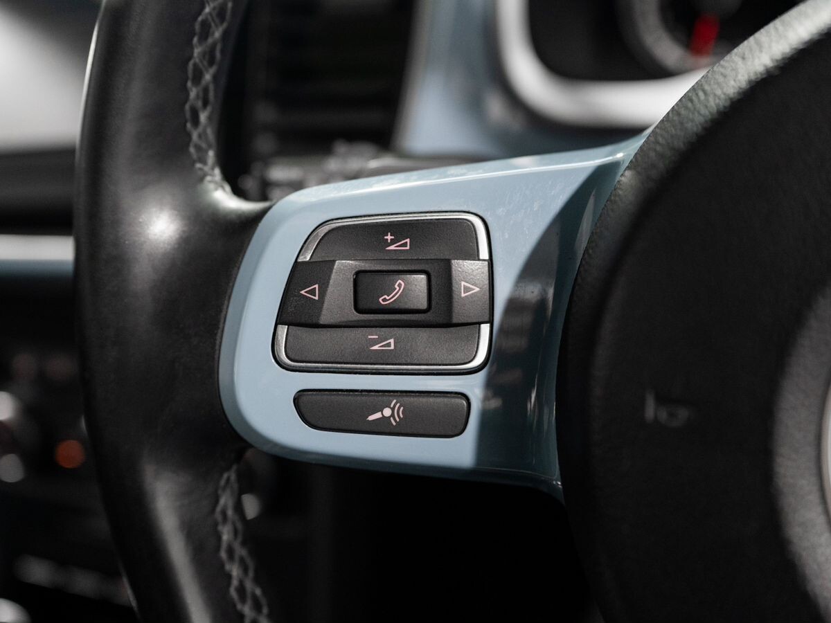 Volkswagen Beetle 2012 - фото автомобиля