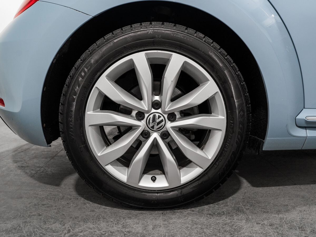 Volkswagen Beetle 2012 - фото автомобиля