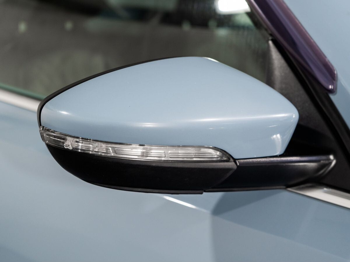 Volkswagen Beetle 2012 - фото автомобиля