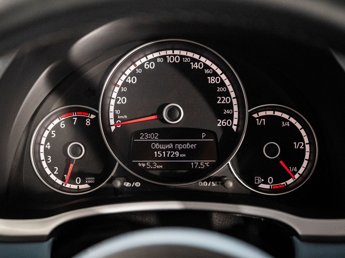 Volkswagen Beetle 2012 - фото автомобиля