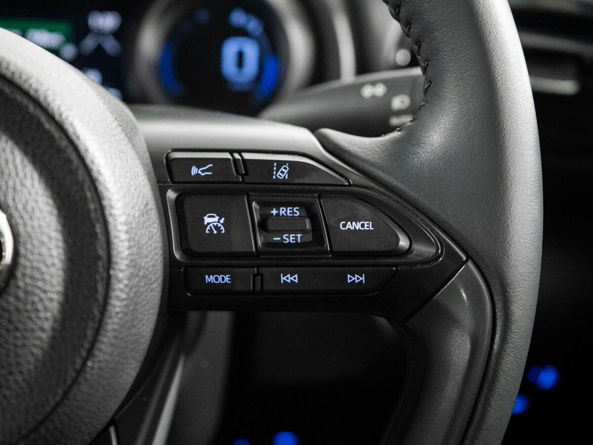 Toyota Yaris Cross 2021 - фото автомобиля