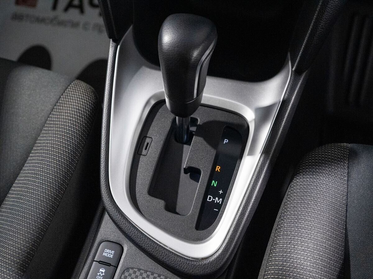 Toyota Yaris Cross 2021 - фото автомобиля