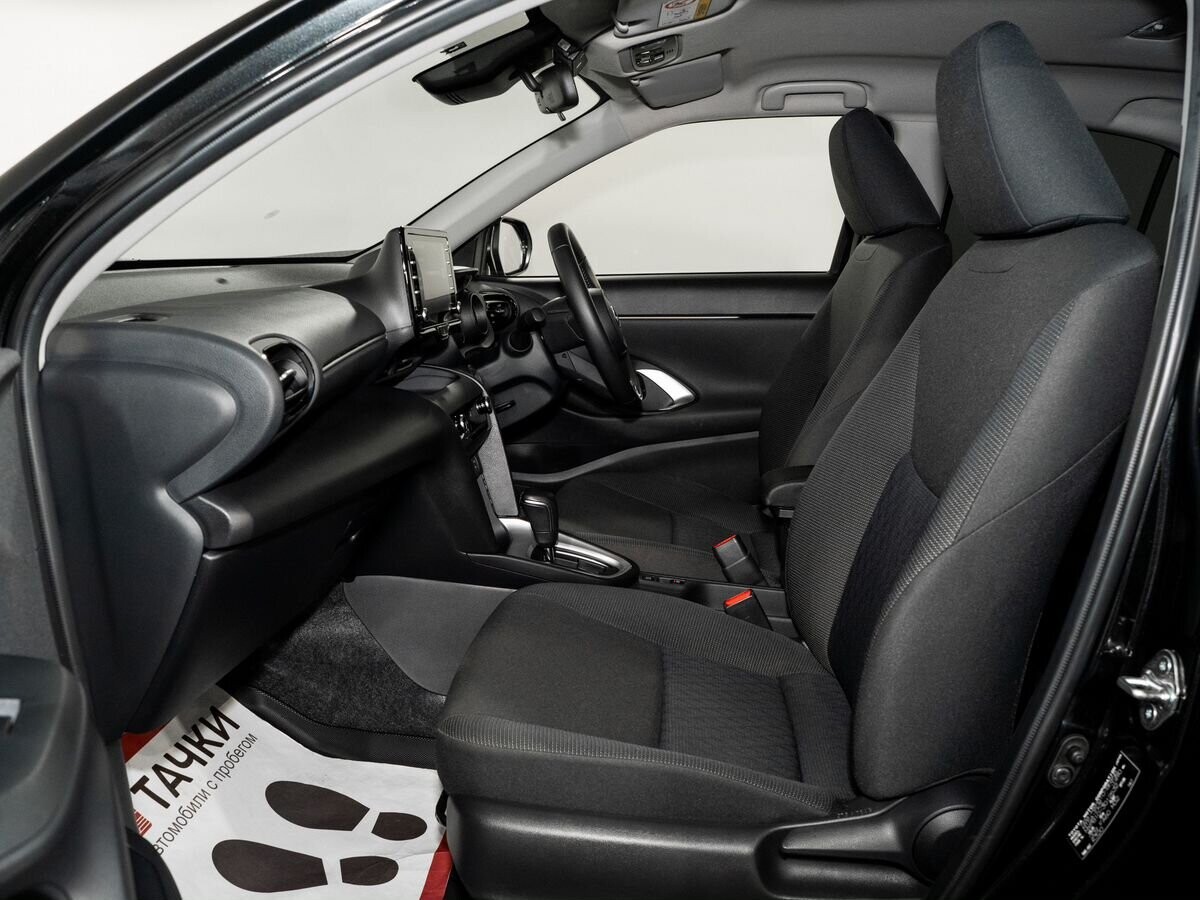 Toyota Yaris Cross 2021 - фото автомобиля