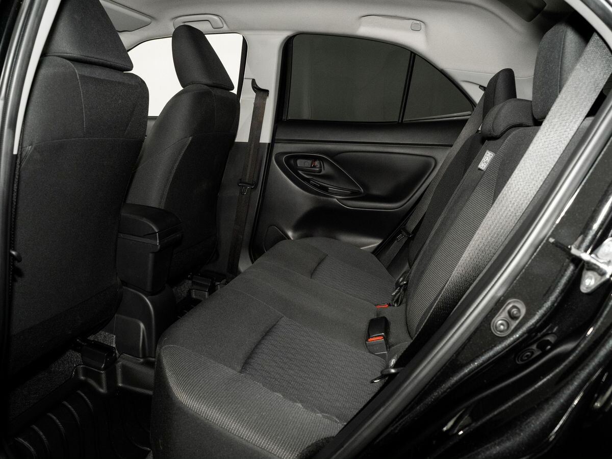 Toyota Yaris Cross 2021 - фото автомобиля