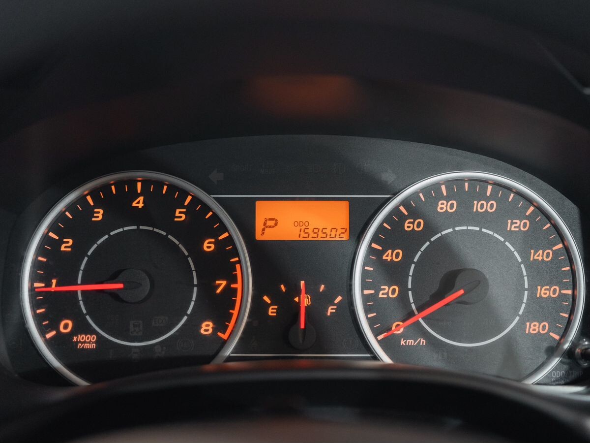 Toyota Wish 2012 - фото автомобиля