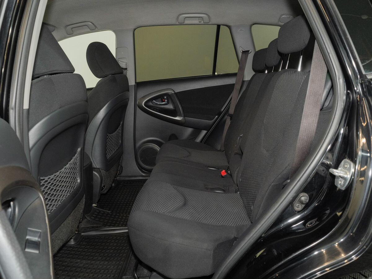 Toyota RAV4 2011 - фото автомобиля