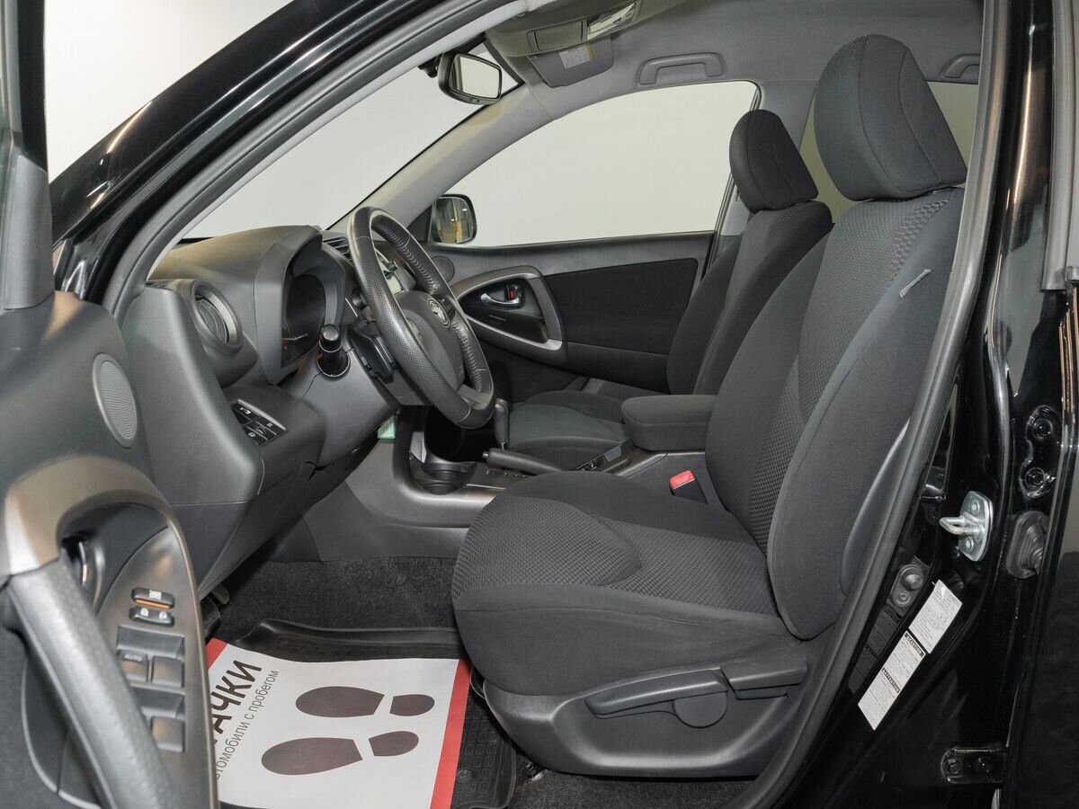 Toyota RAV4 2011 - фото автомобиля