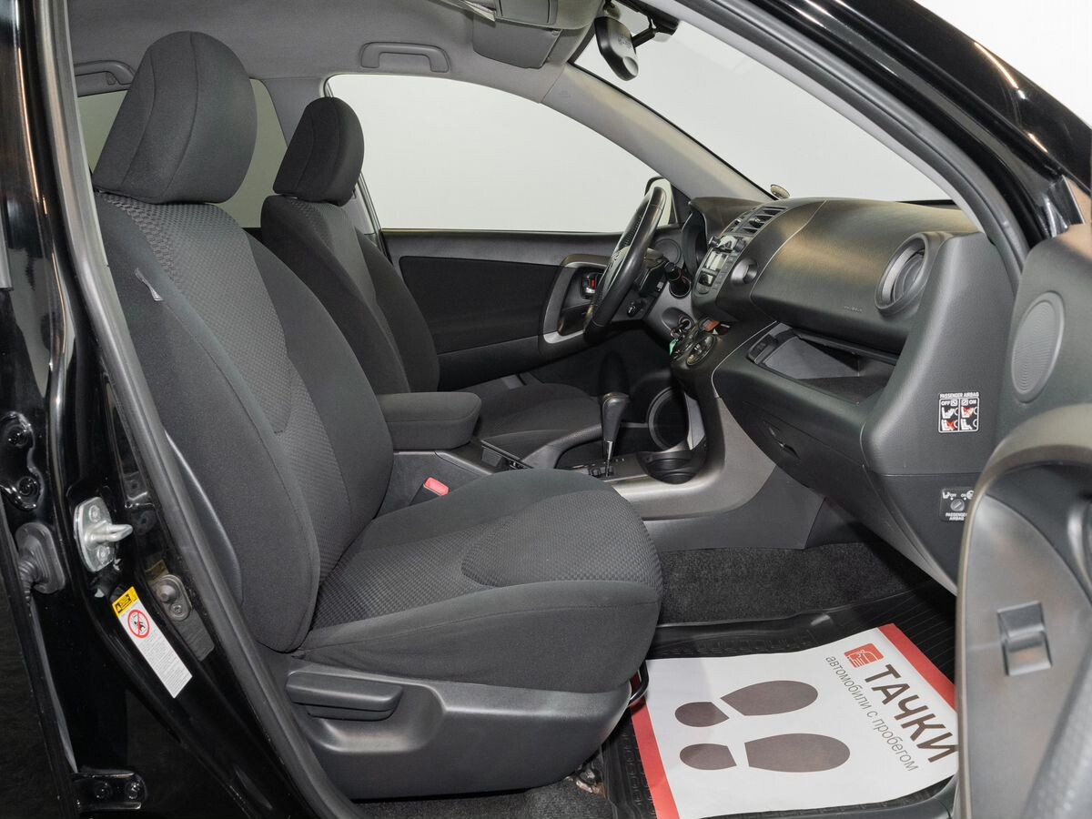 Toyota RAV4 2011 - фото автомобиля