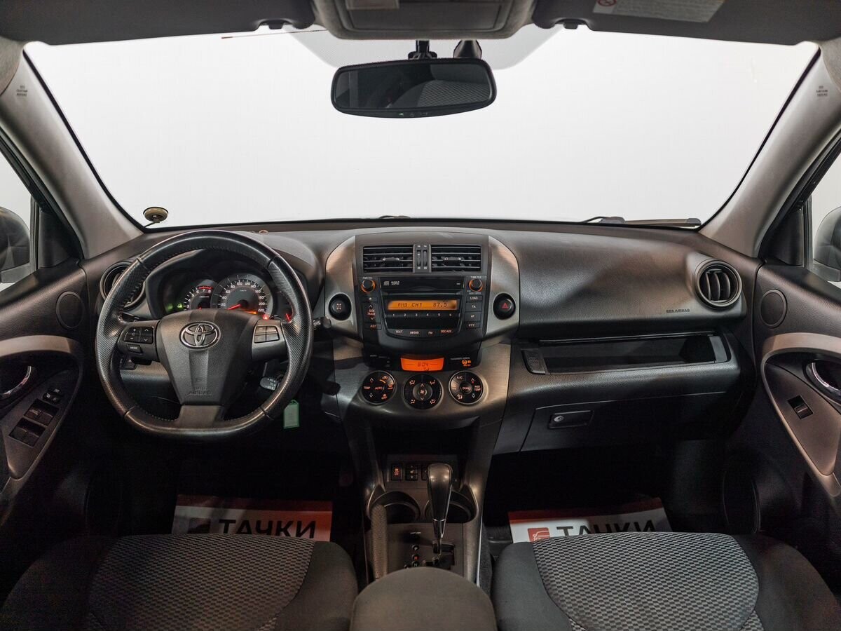 Toyota RAV4 2011 - фото автомобиля