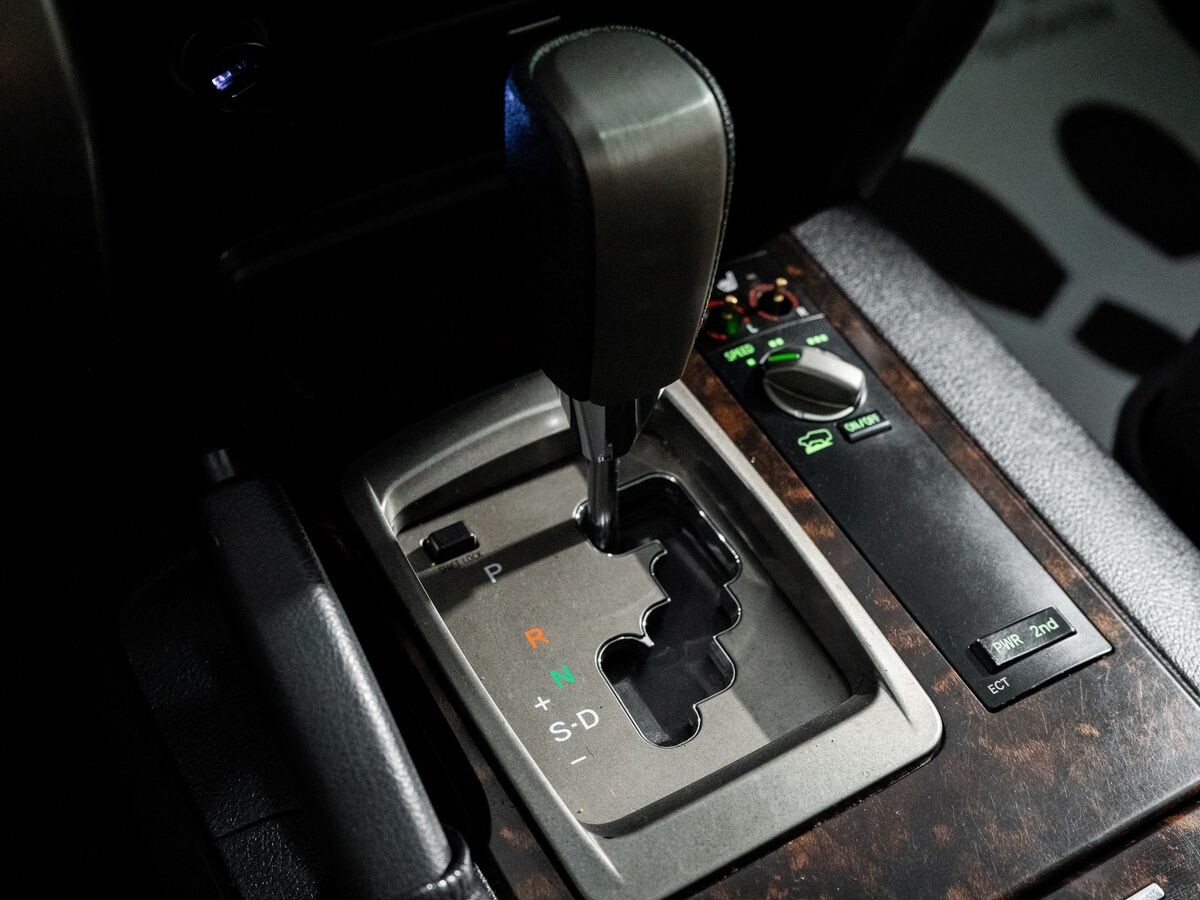 Toyota Land Cruiser 2008 - фото автомобиля