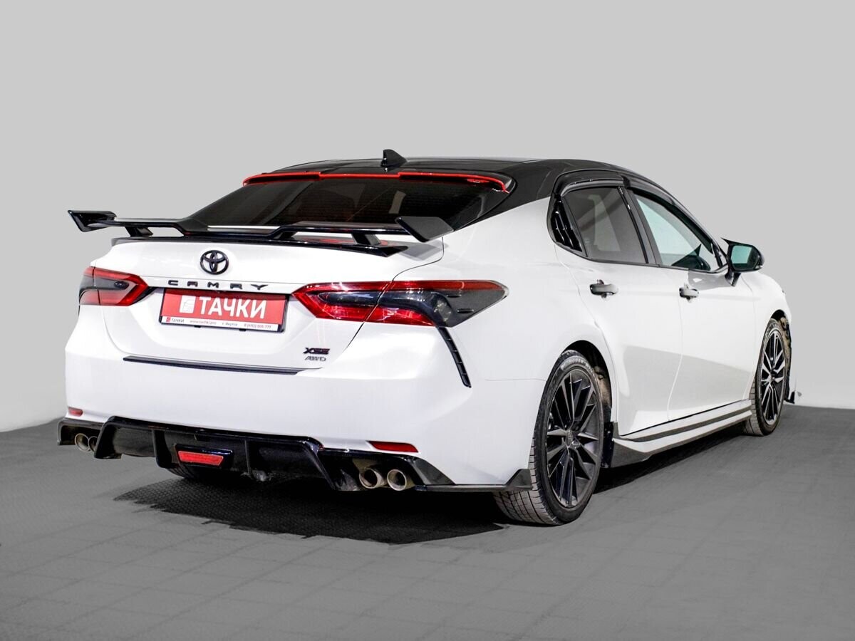Toyota Camry 2022 - фото автомобиля
