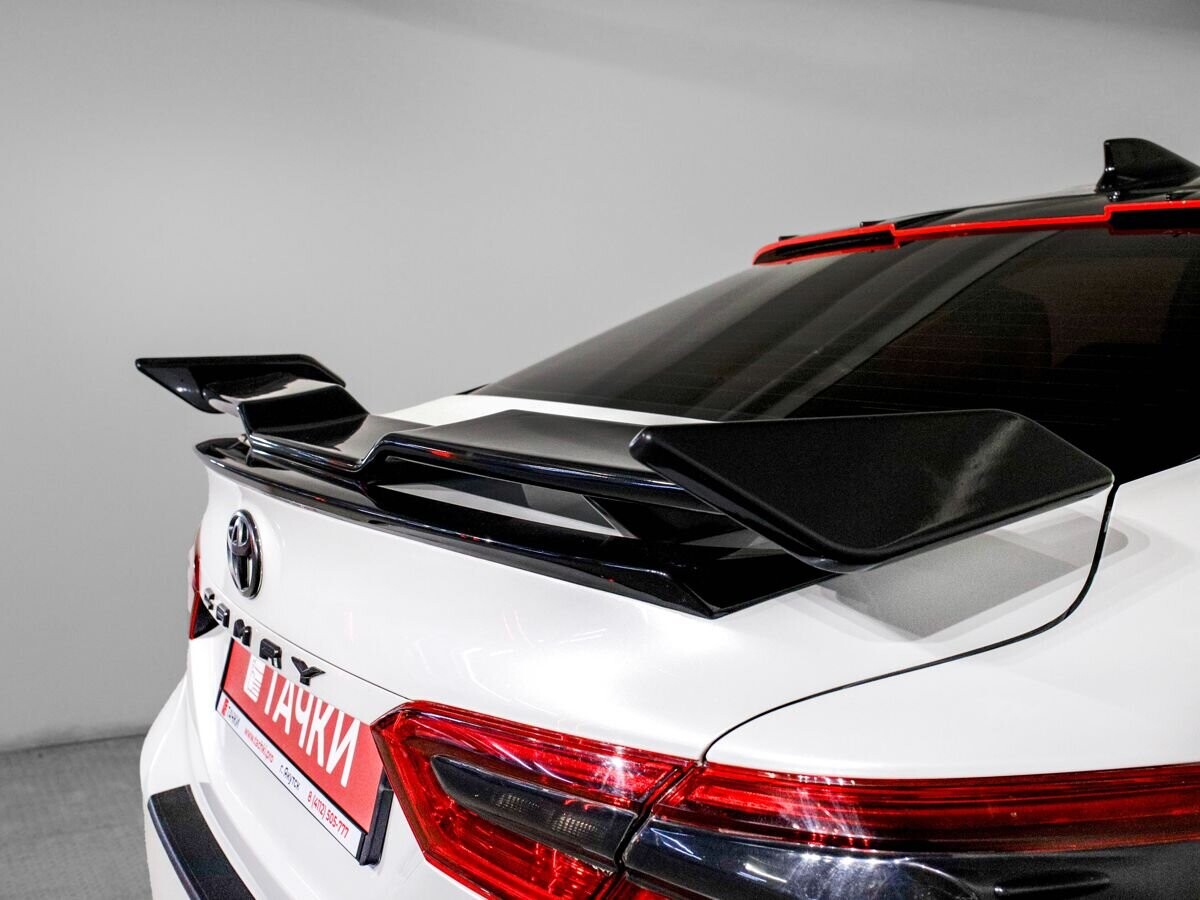 Toyota Camry 2022 - фото автомобиля