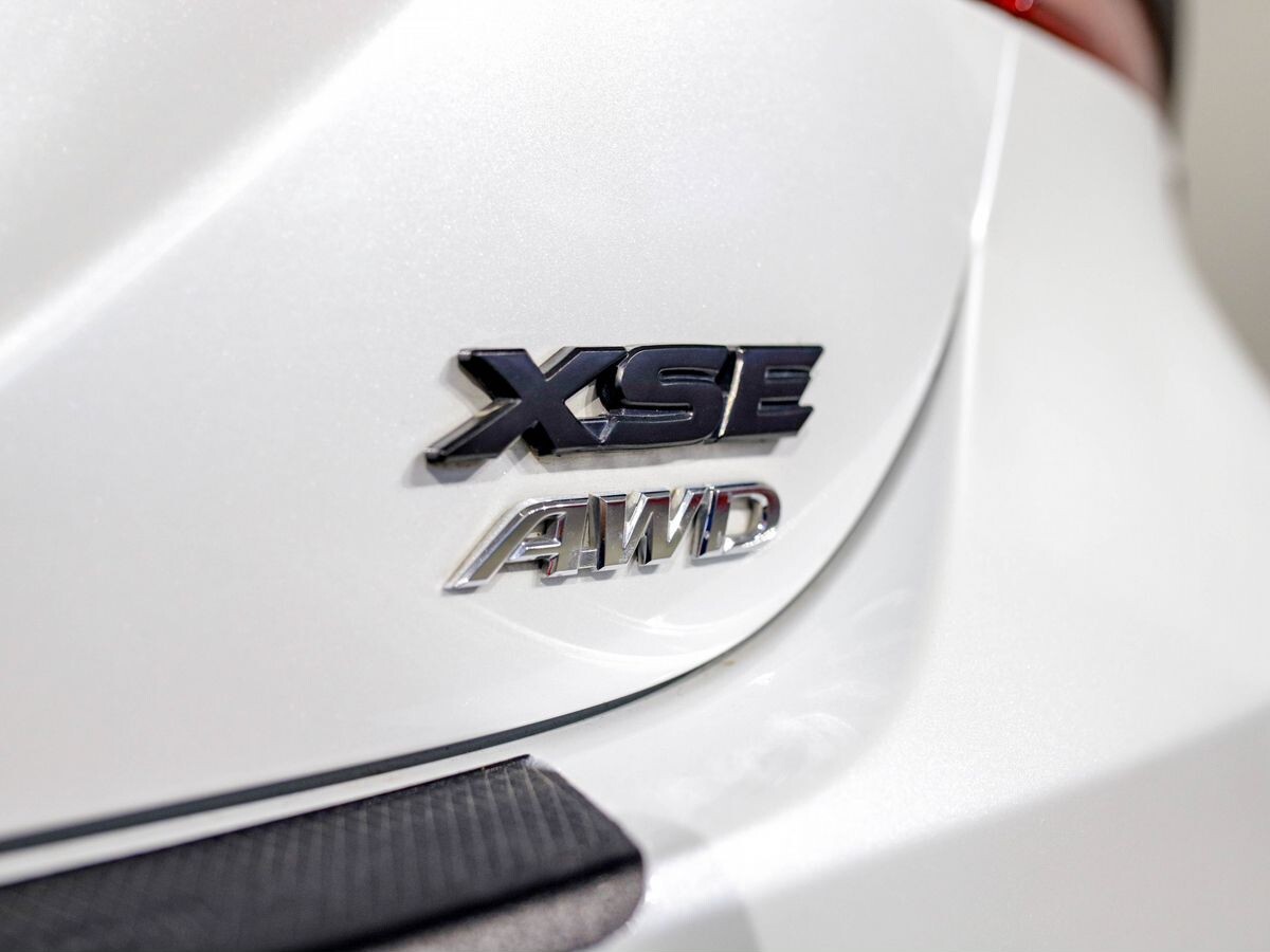 Toyota Camry 2022 - фото автомобиля
