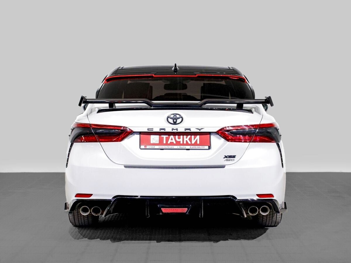 Toyota Camry 2022 - фото автомобиля