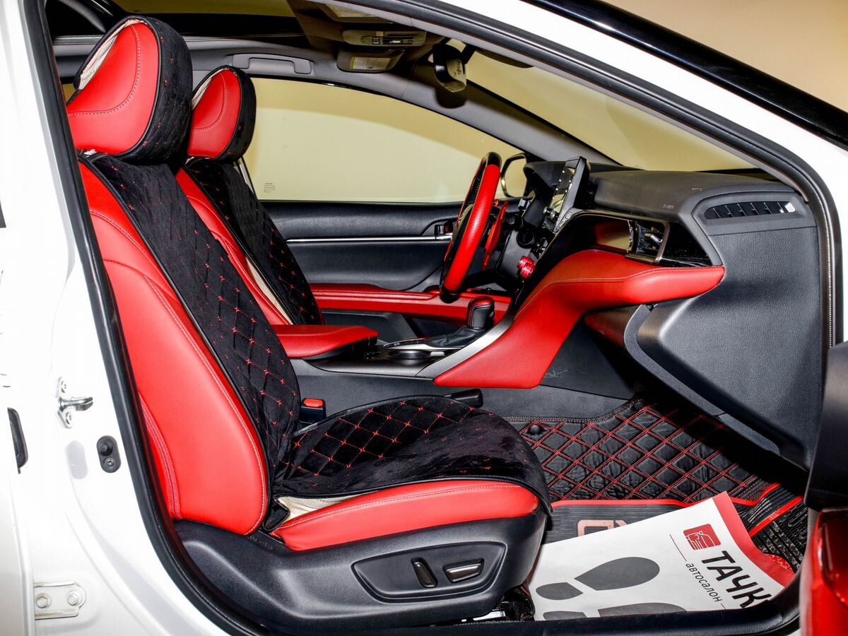 Toyota Camry 2022 - фото автомобиля