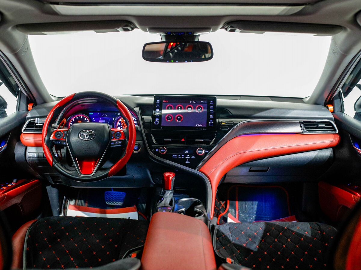Toyota Camry 2022 - фото автомобиля