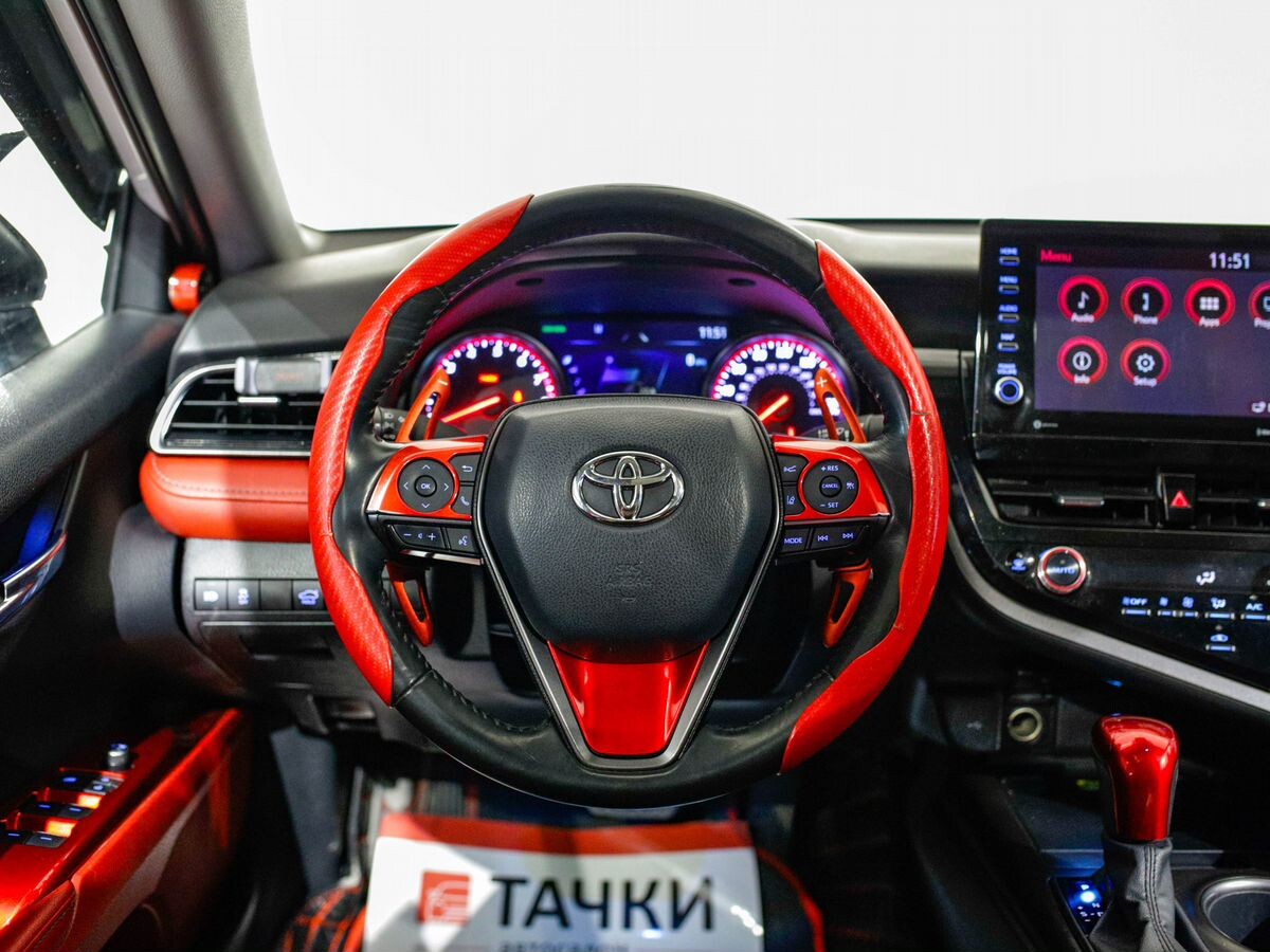 Toyota Camry 2022 - фото автомобиля