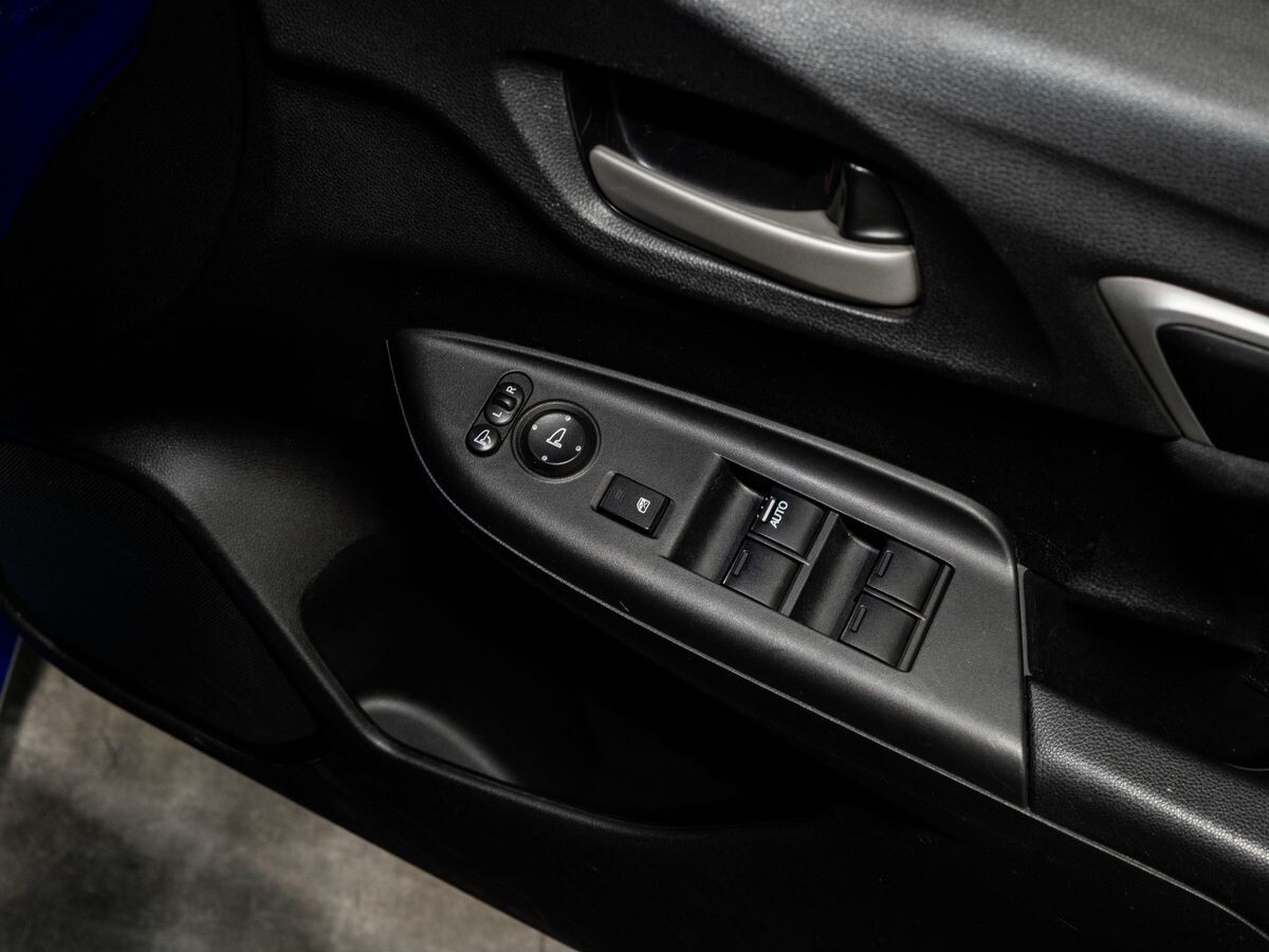 Honda Fit 2017 - фото автомобиля