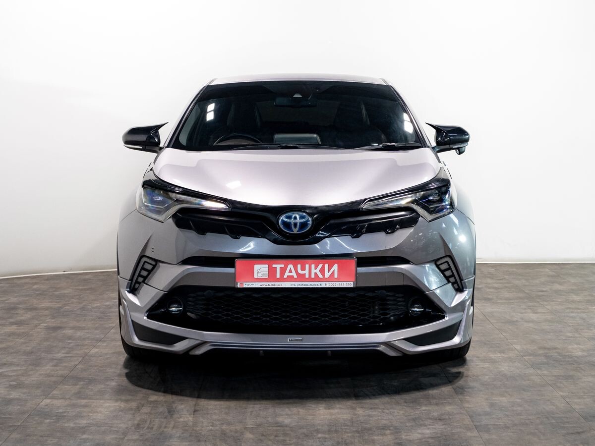 Toyota C-HR 2017 - фото автомобиля