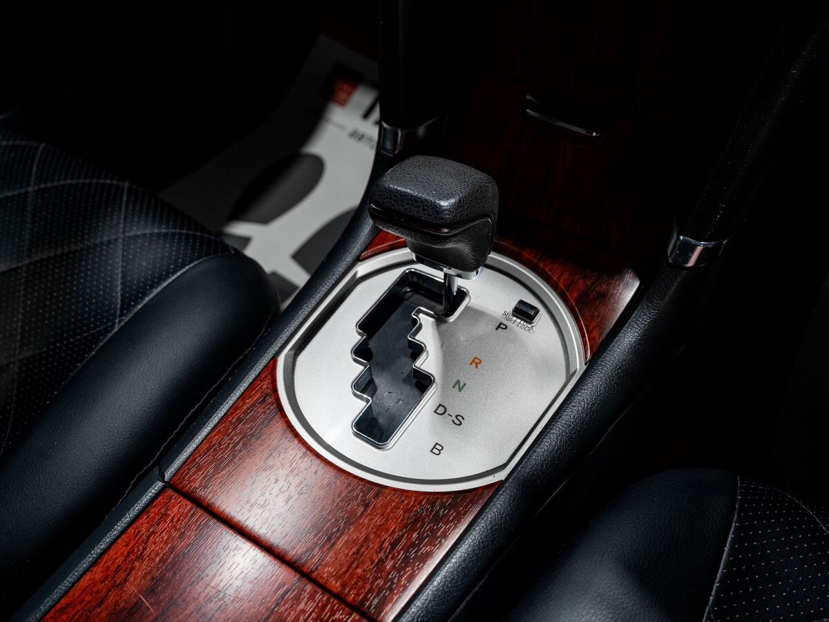 Toyota Premio 2010 - фото автомобиля