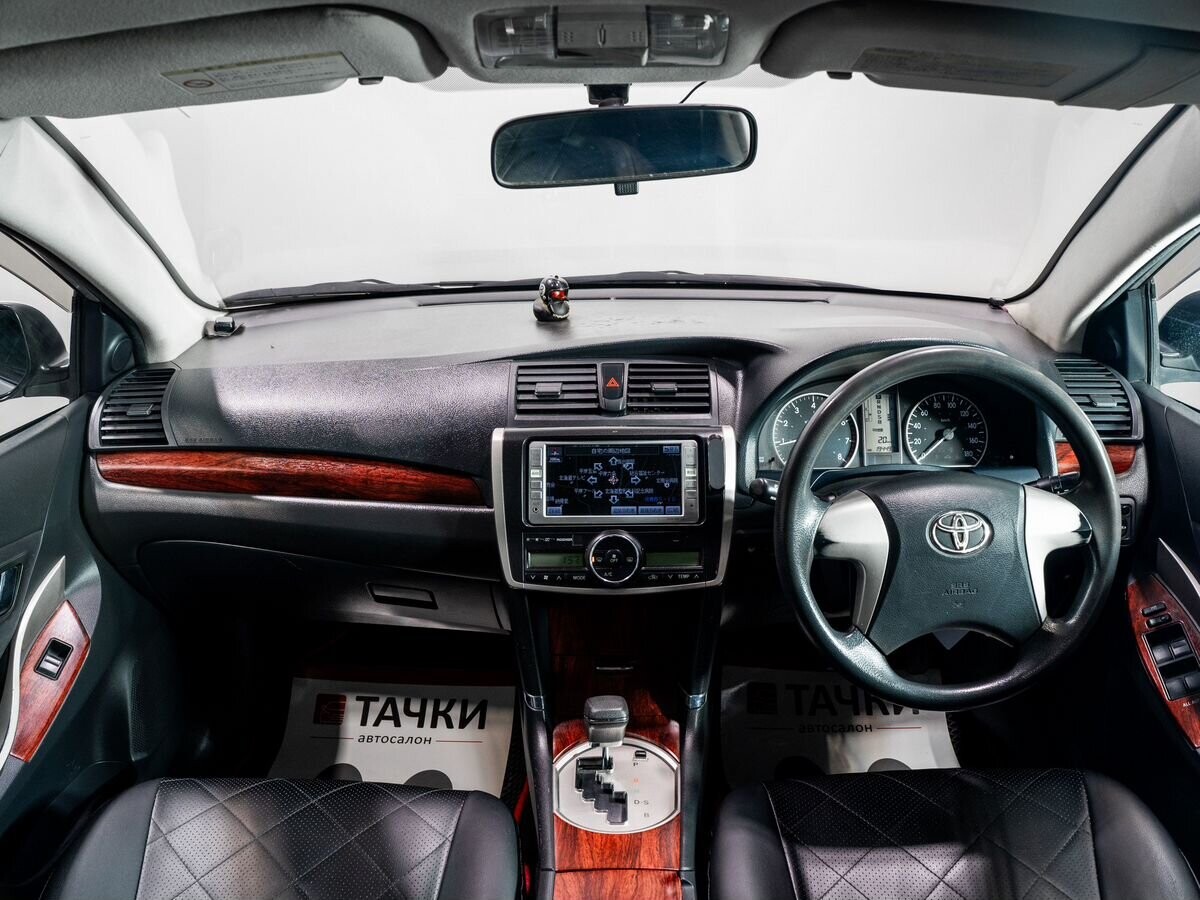 Toyota Premio 2010 - фото автомобиля
