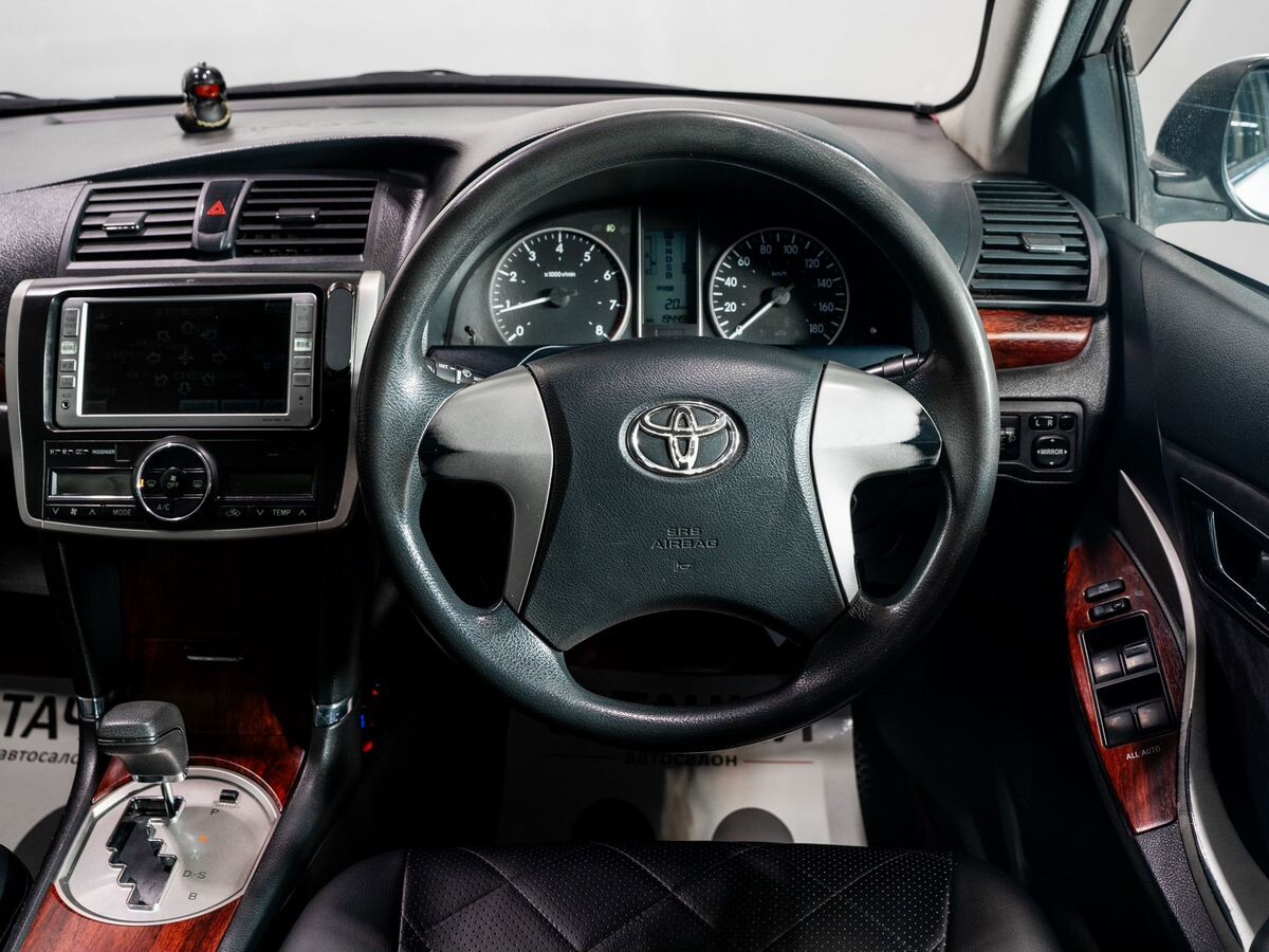 Toyota Premio 2010 - фото автомобиля