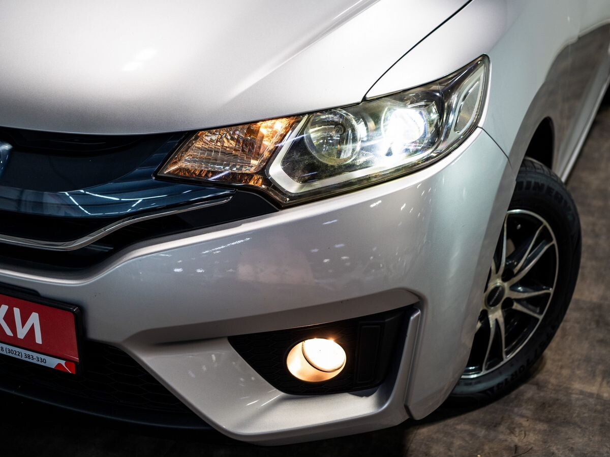 Honda Fit 2013 - фото автомобиля