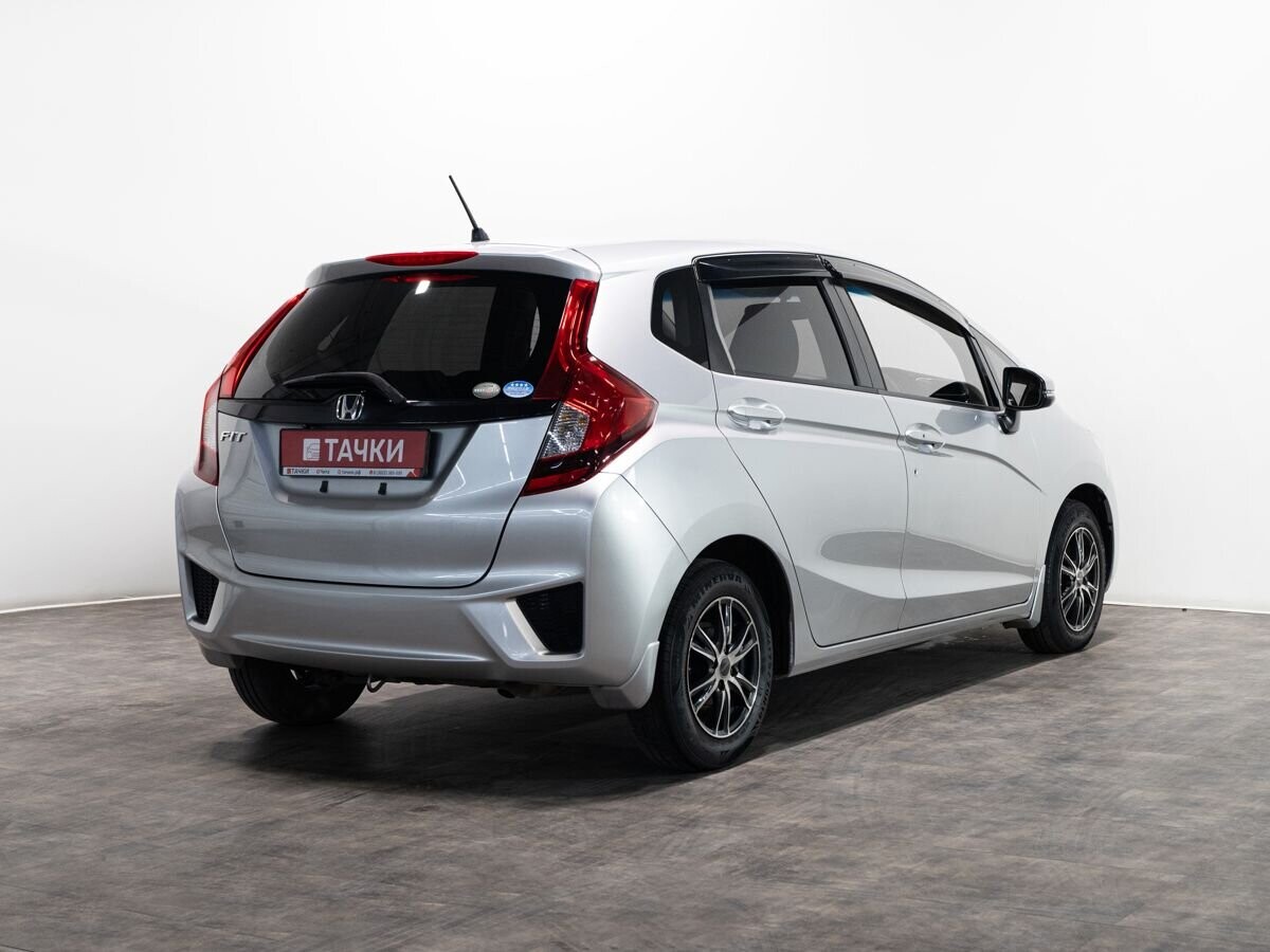 Honda Fit 2013 - фото автомобиля