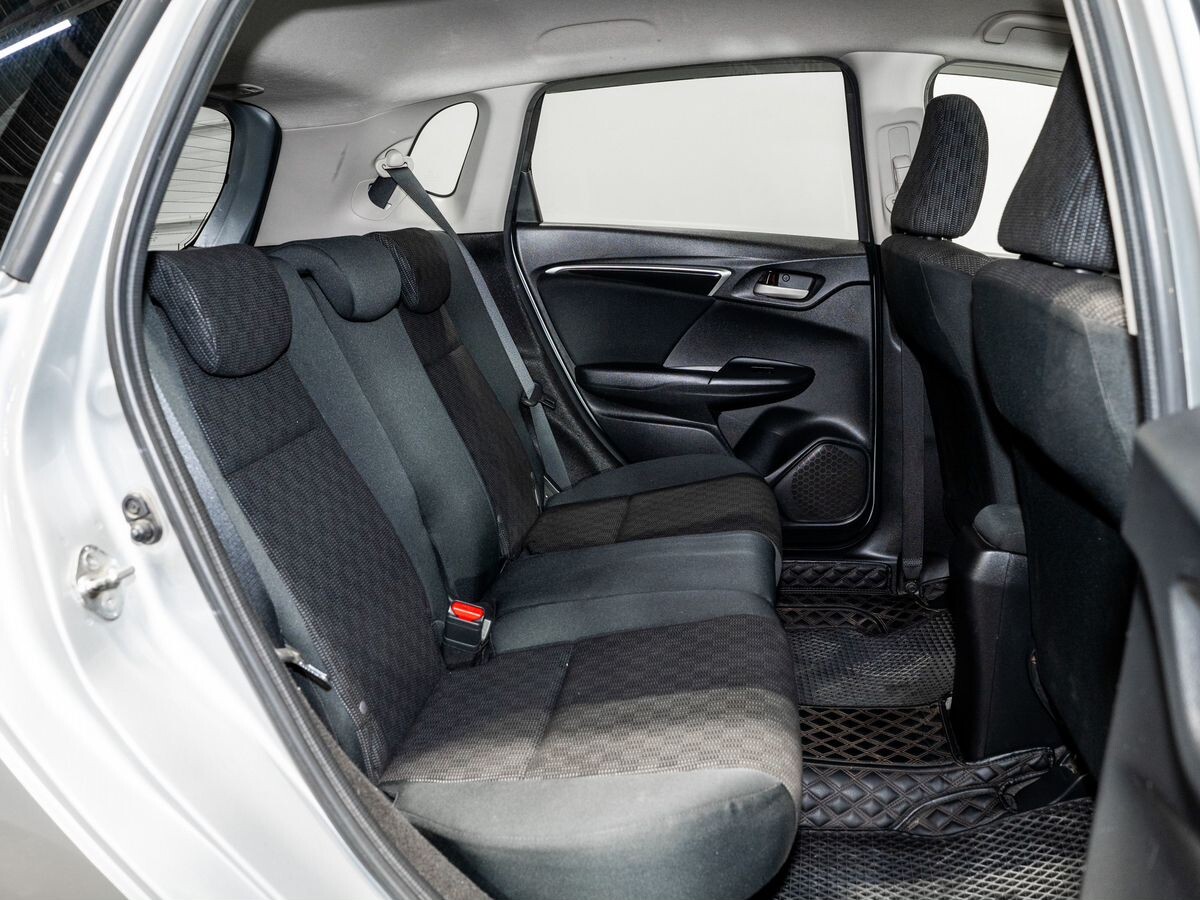 Honda Fit 2013 - фото автомобиля