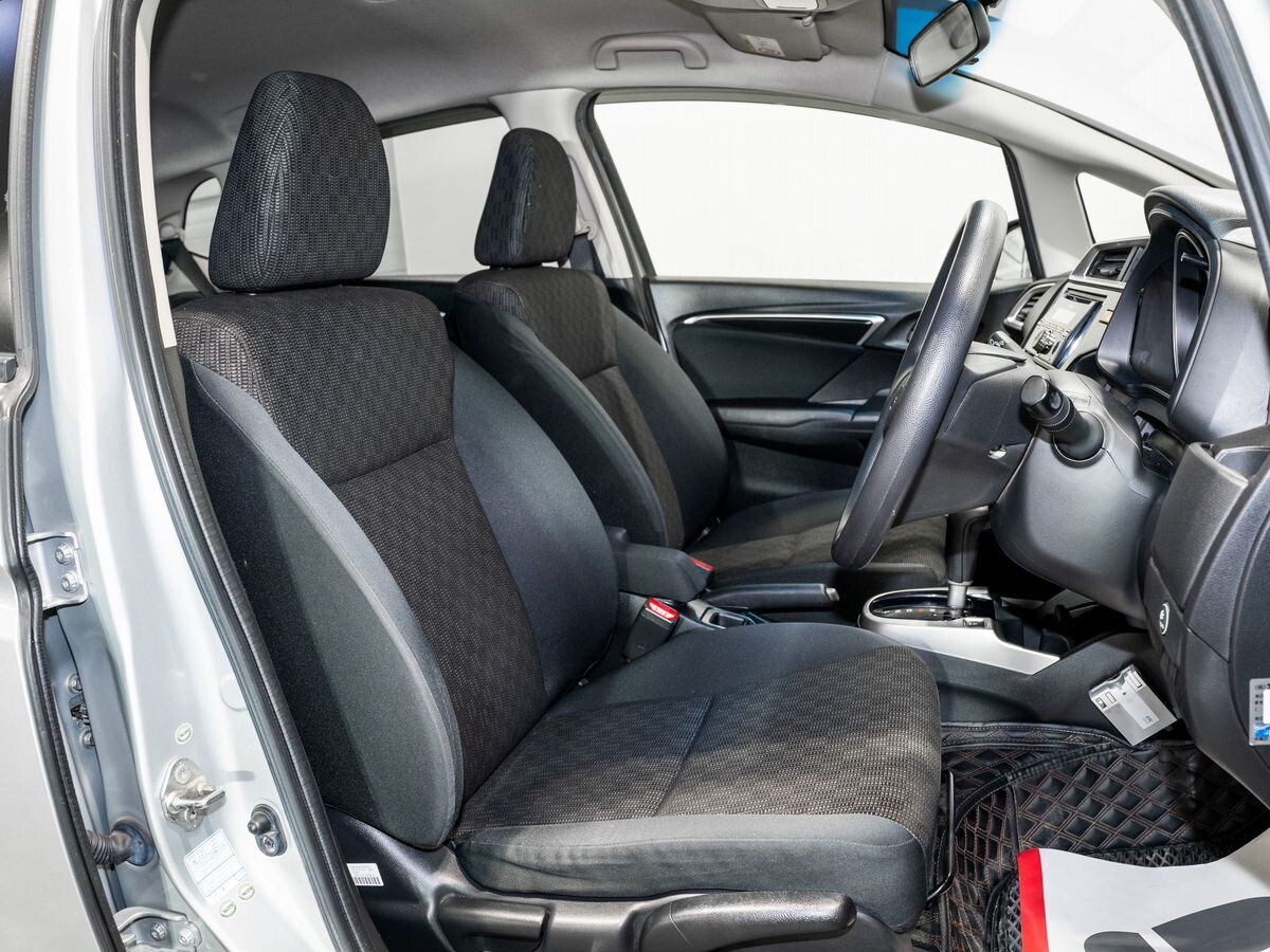 Honda Fit 2013 - фото автомобиля