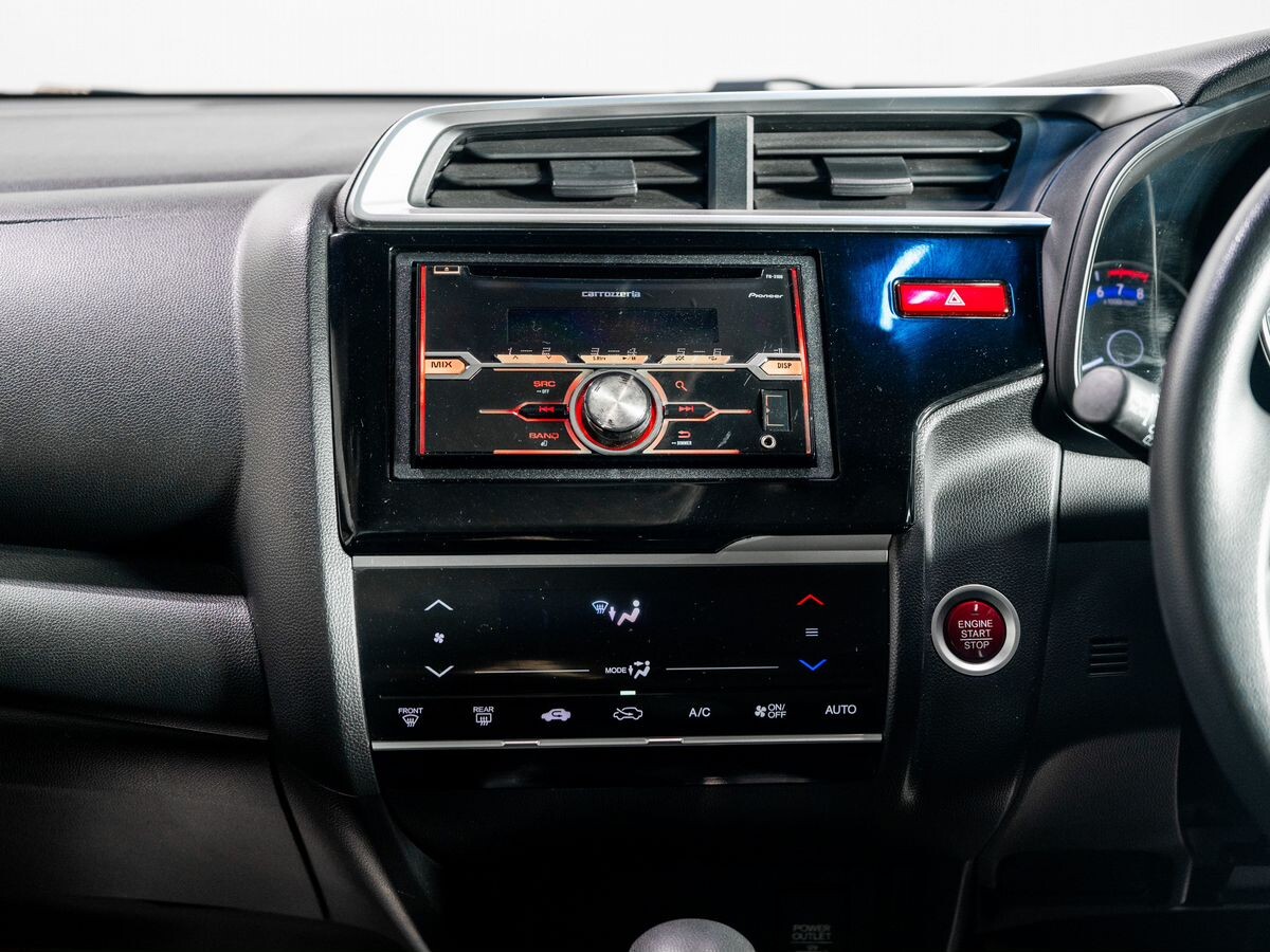 Honda Fit 2013 - фото автомобиля
