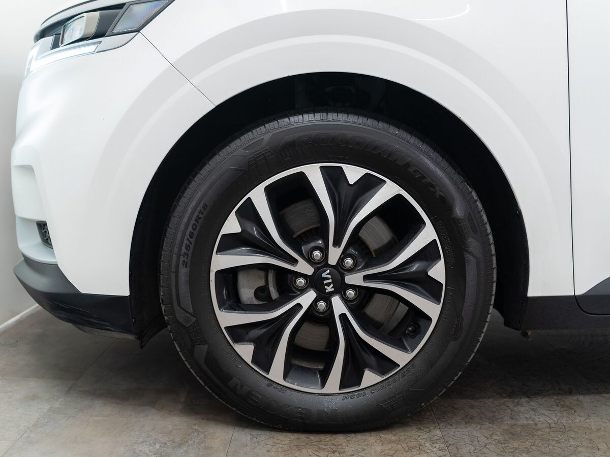 Kia Carnival 2020 - фото автомобиля