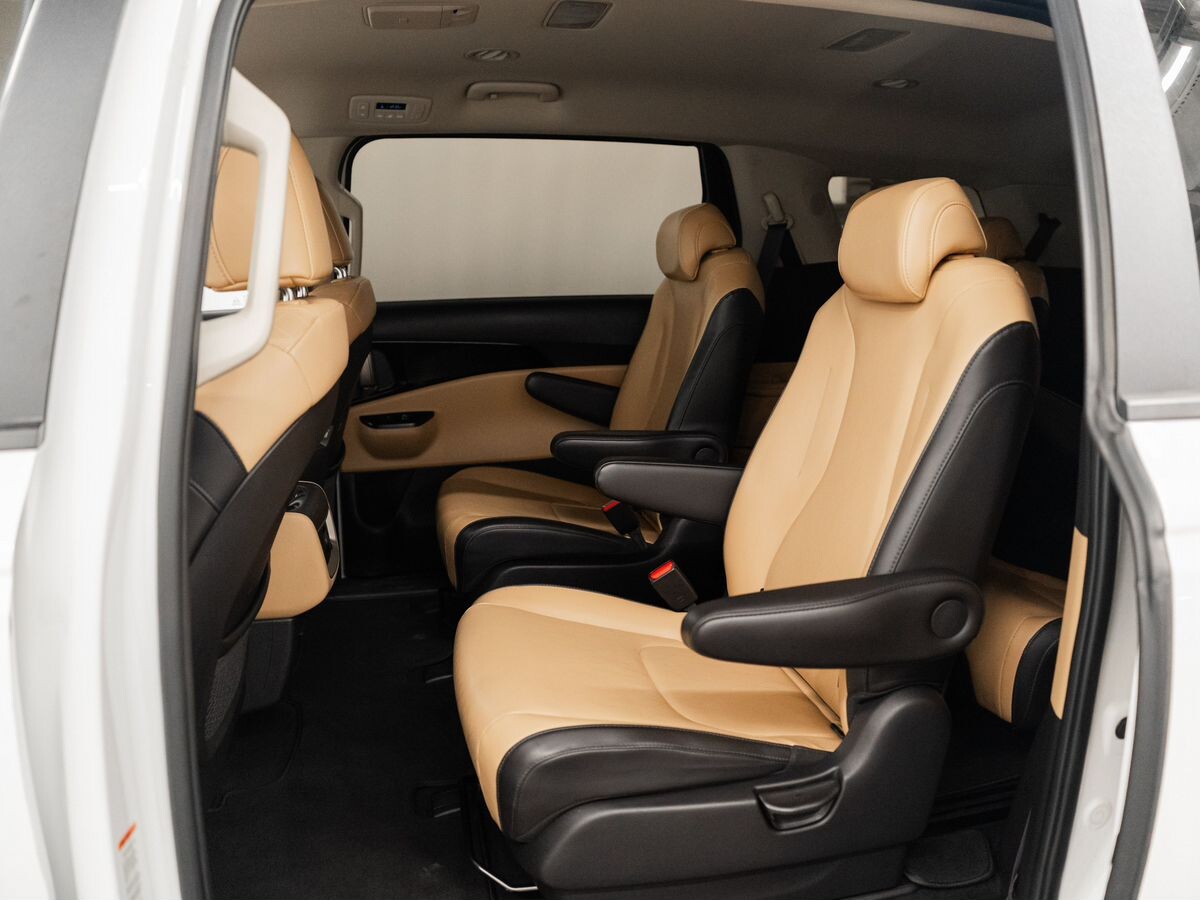 Kia Carnival 2020 - фото автомобиля