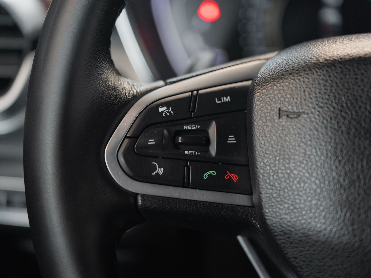 Geely Coolray 2019 - фото автомобиля