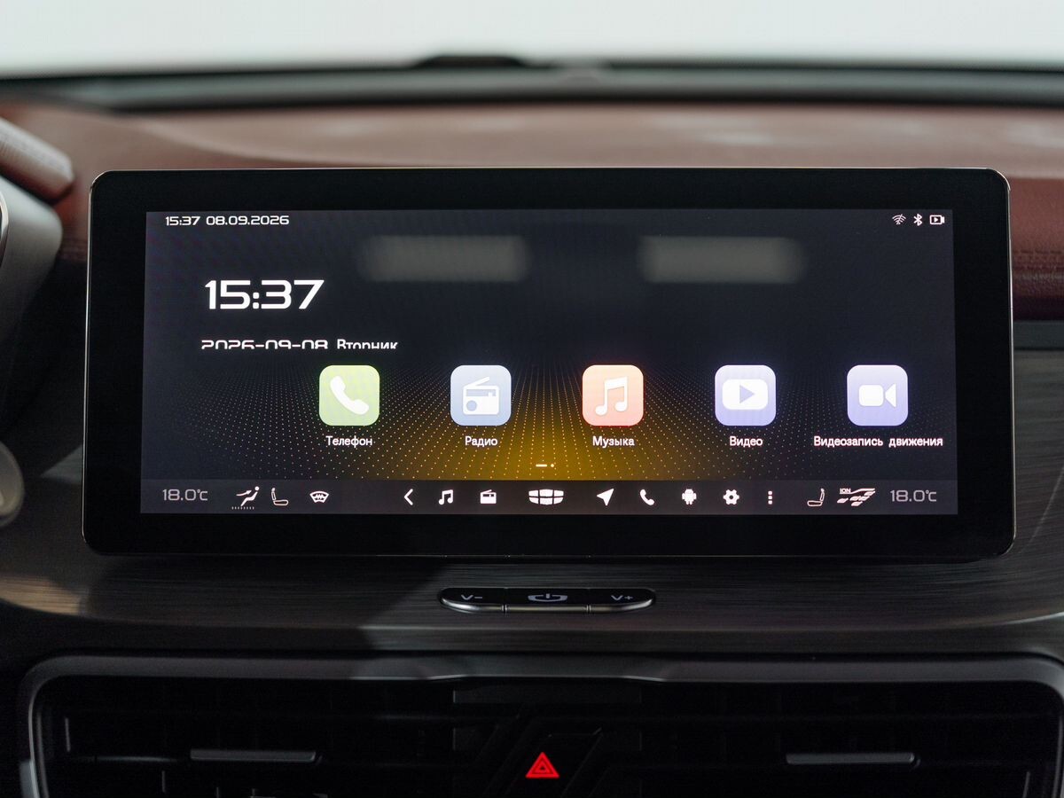 Geely Coolray 2019 - фото автомобиля