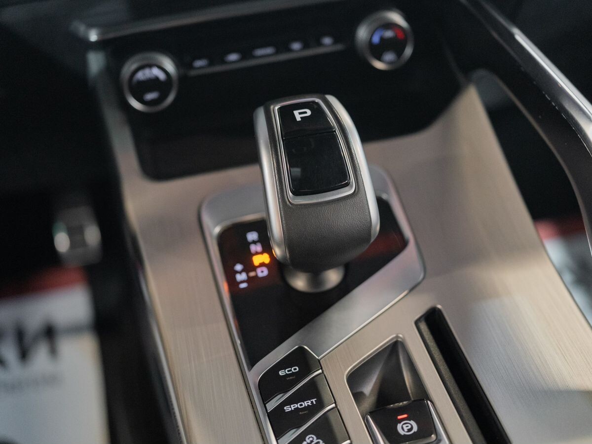Geely Coolray 2019 - фото автомобиля