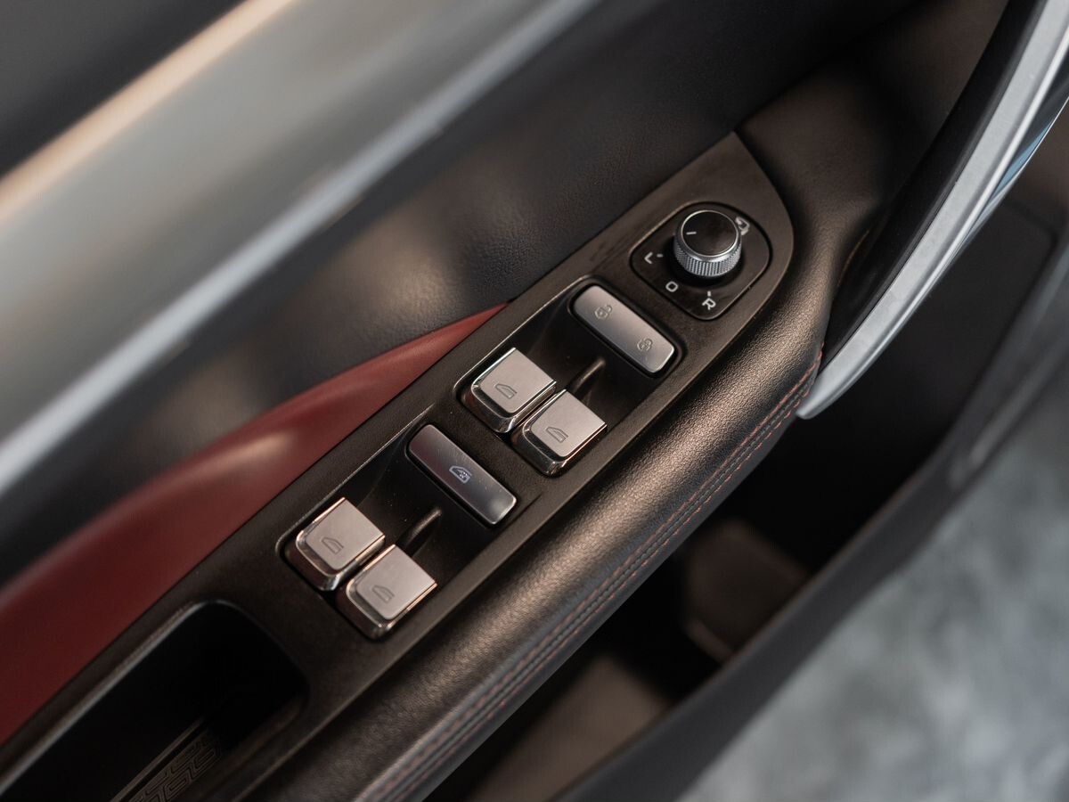 Geely Coolray 2019 - фото автомобиля