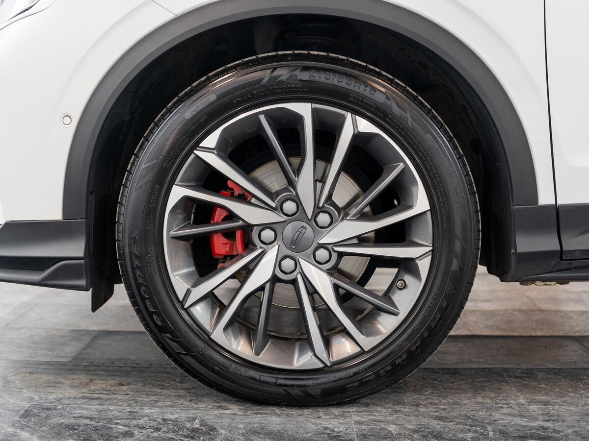 Geely Coolray 2019 - фото автомобиля