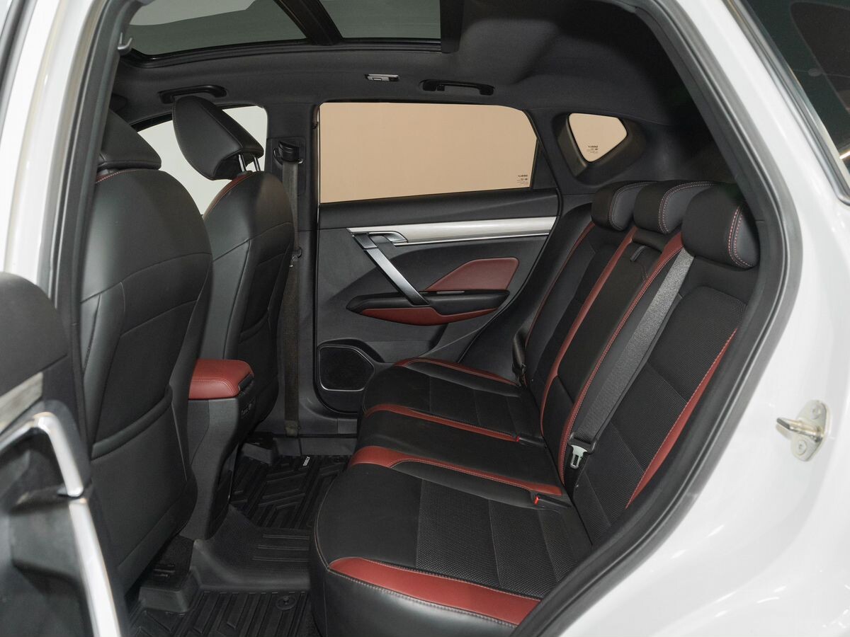 Geely Coolray 2019 - фото автомобиля
