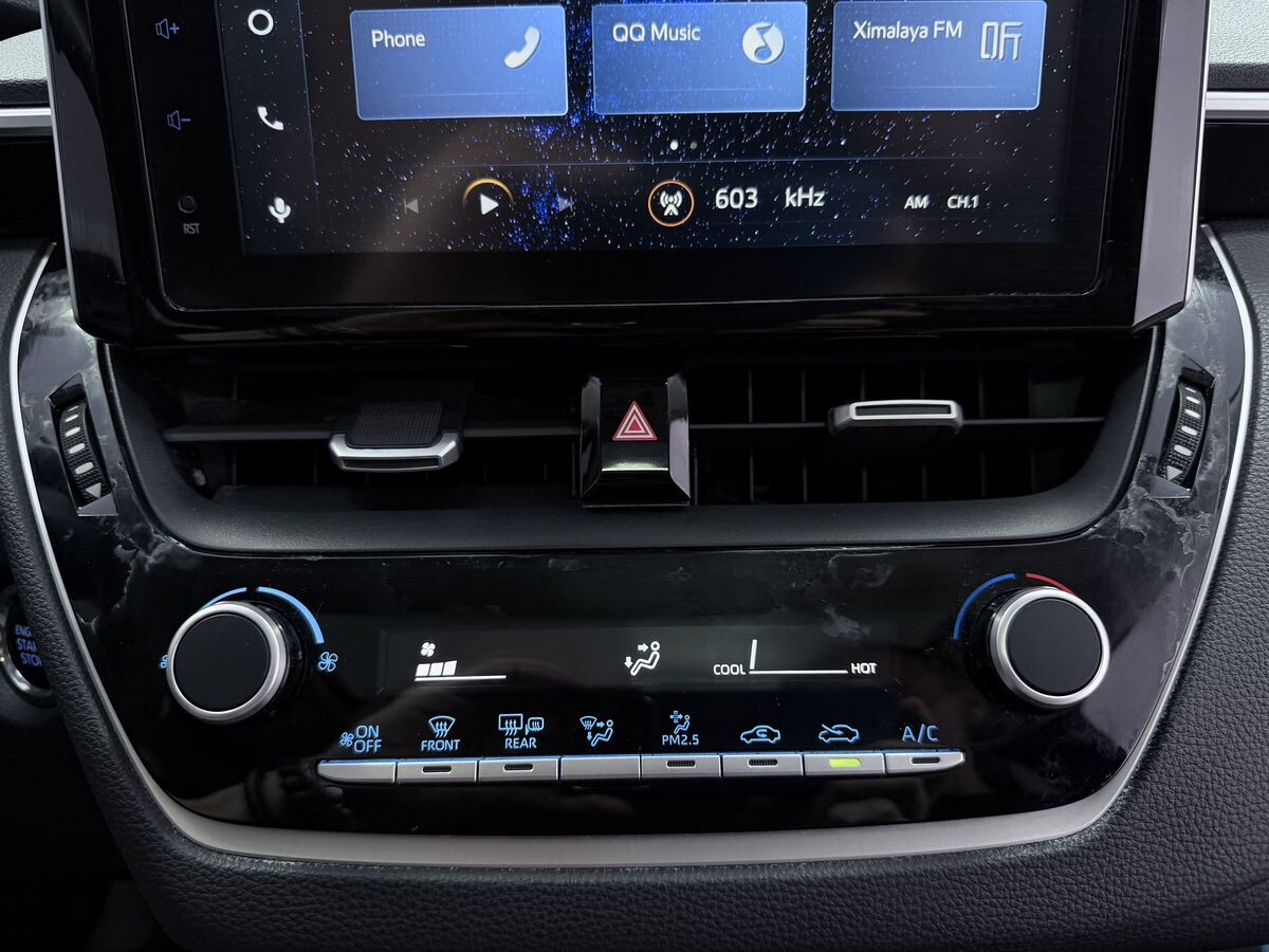 Toyota Corolla 2021 - фото автомобиля
