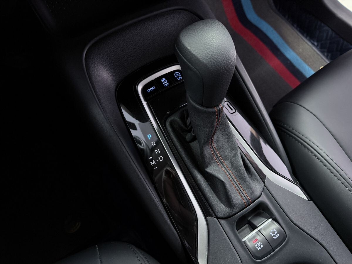 Toyota Corolla 2021 - фото автомобиля