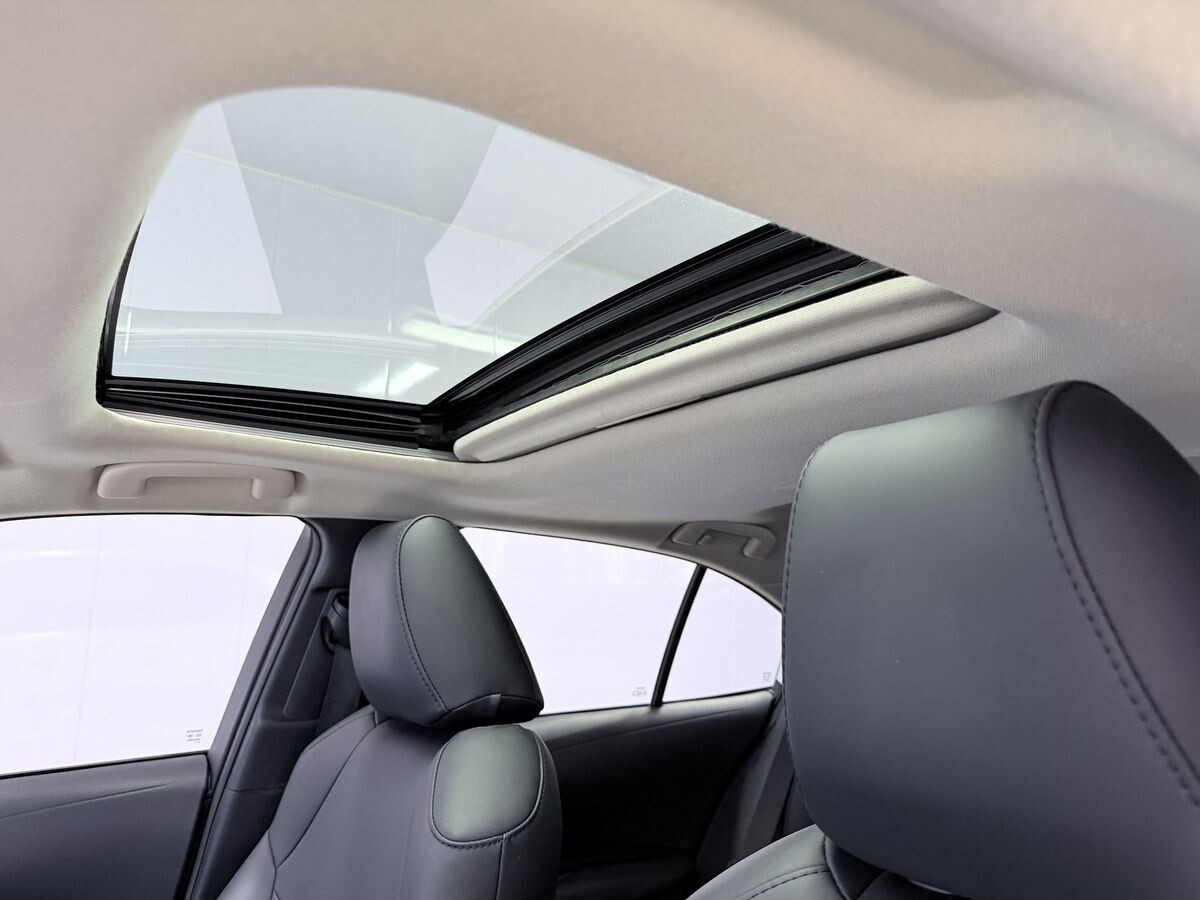 Toyota Corolla 2021 - фото автомобиля
