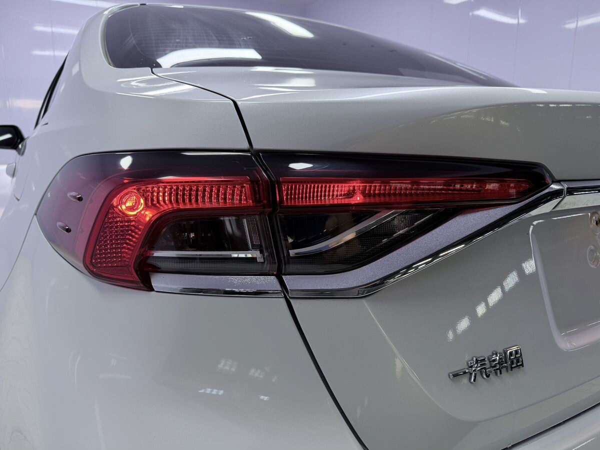 Toyota Corolla 2021 - фото автомобиля